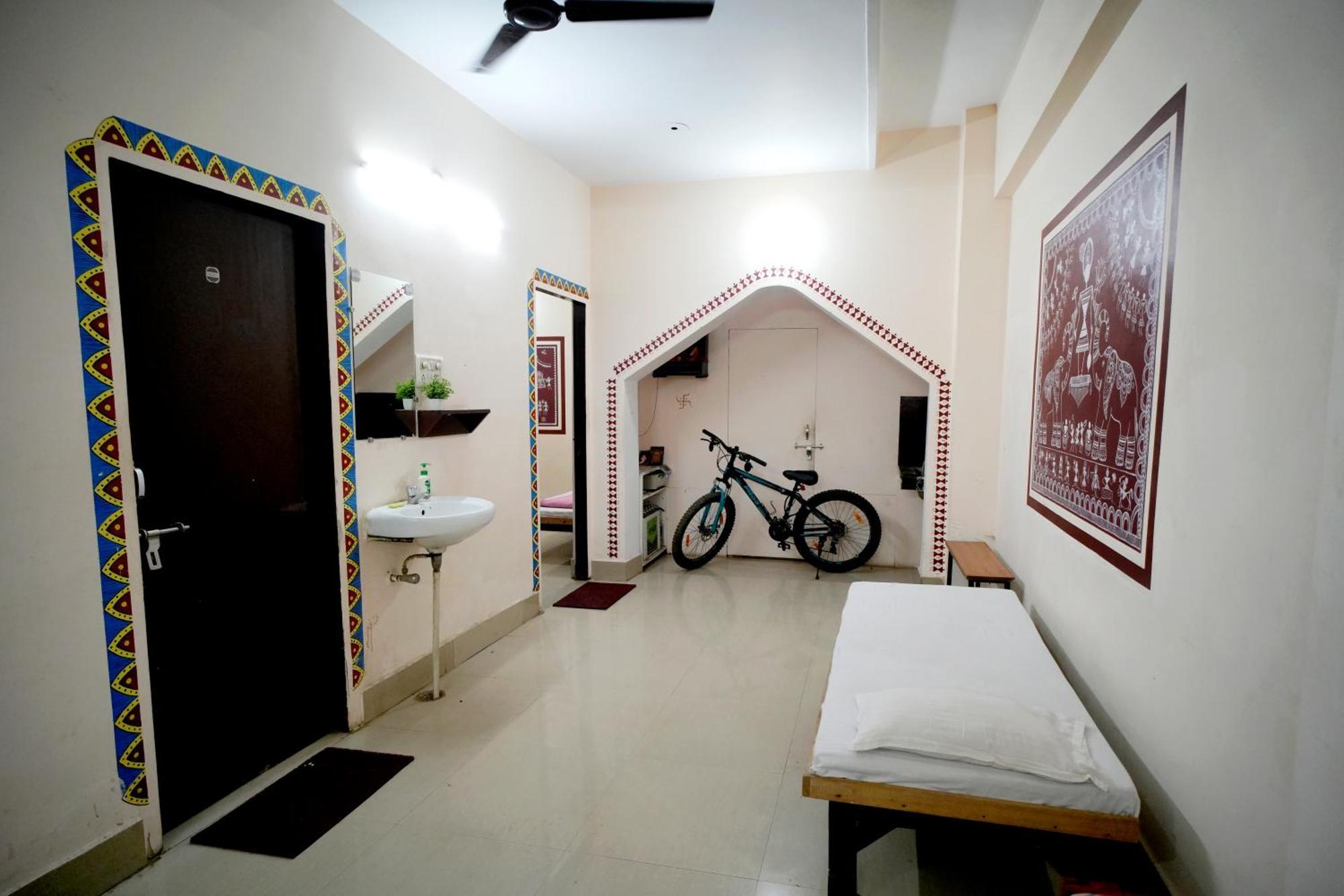 Banaras Gully House 500 Ft From The Ghats Варанаси Екстериор снимка
